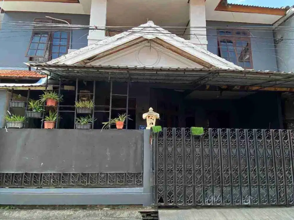 DIJUAL RUMAH LANTAI 3 SEMI FURNISH AREA PALAPA
