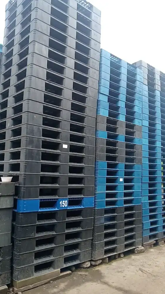 Pallet plastik bekas