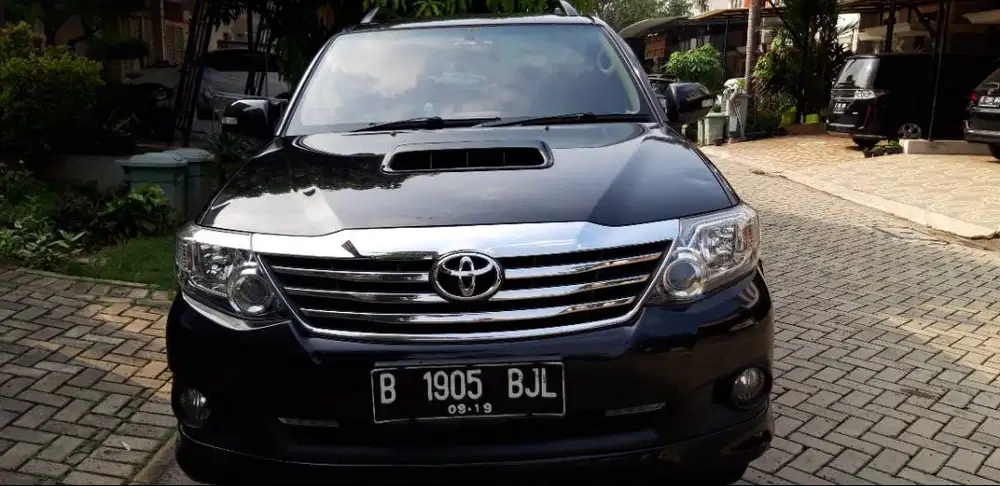 Toyota Fortuner VNT Diesel 2014, Pemakain Langsung Apik Terawat