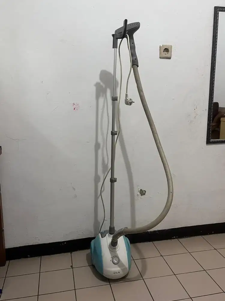 SALAV setrika uap berdiri / gantung