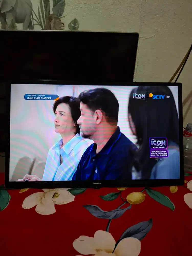 TV Digital, panasonic 32in Model TH-32410G