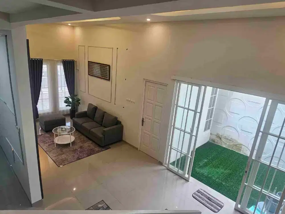 rumah cantik murah 2 lt jalan 9 meter carport 2 mobil bonus furniture lengkap di sawojajar dekat sulfat dan blimbing dekat jalan tol BU SEGERA