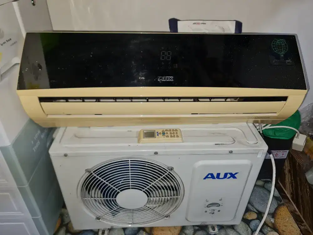 Ac Aux 1/2pk masih dingin