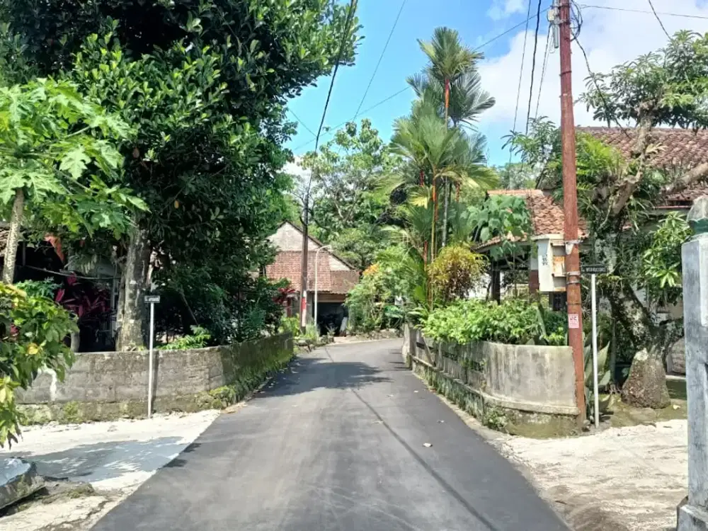 Tanah Jogja Barat: Pagi Ngopi, Siang Wisata Merapi, Malam Mall SCH