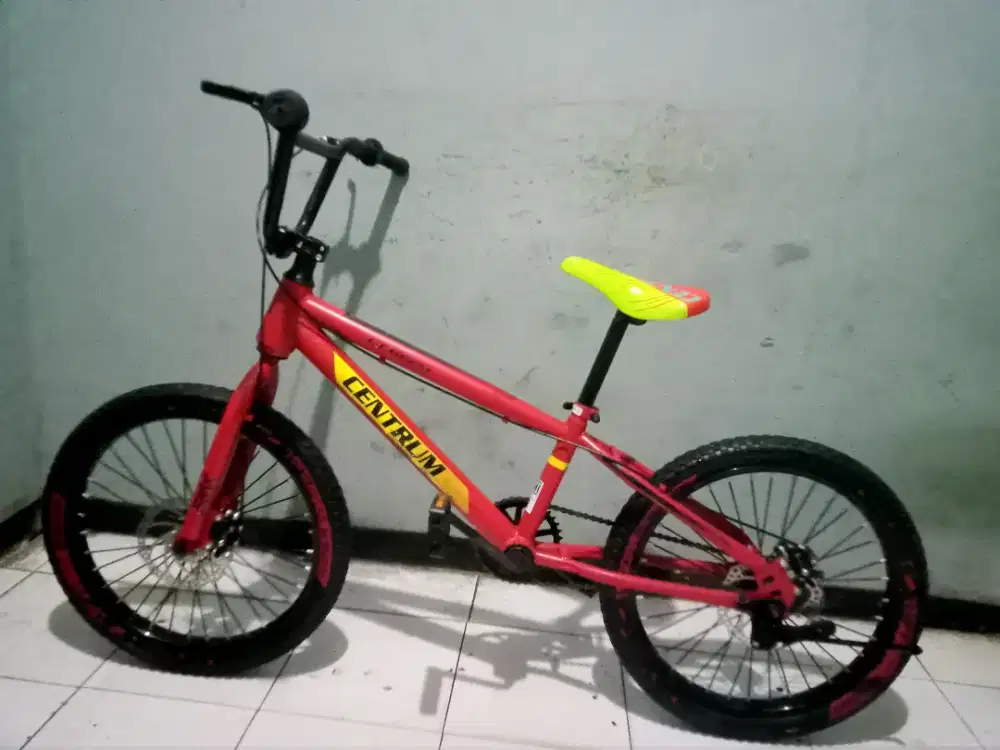 Dijual sepeda BMX ukuran 20 merk CENTRUM