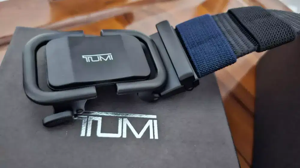 Belt Tumi Gesper ikat pinggang Reversible Hitam balik Biru