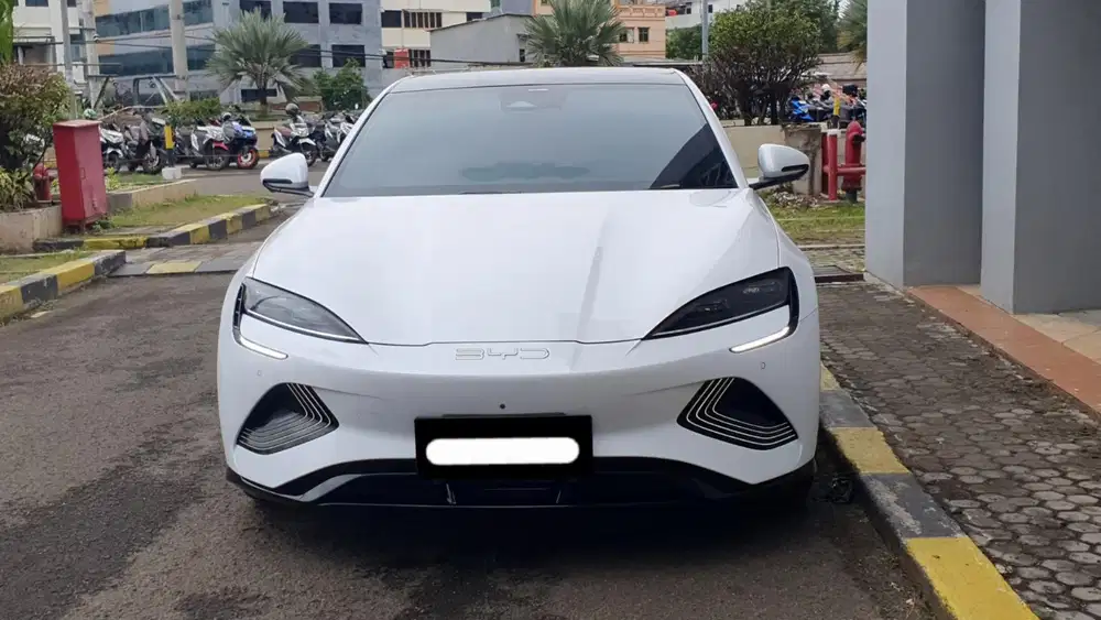 Byd seal performance awd fullspec 2024 putih