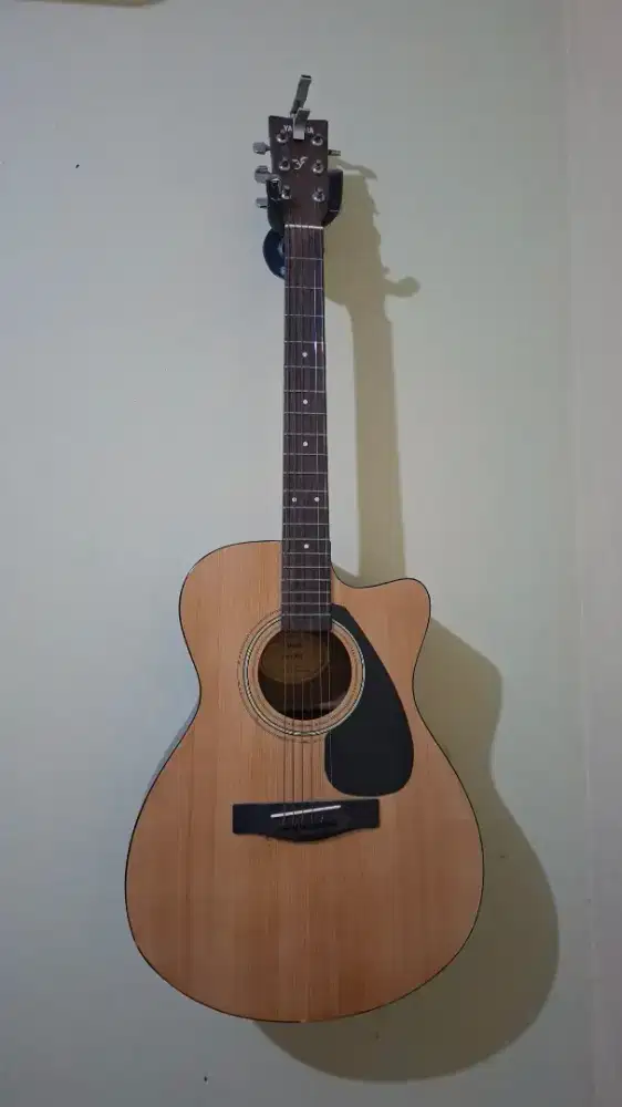 Gitar YAMAHA FS 100C