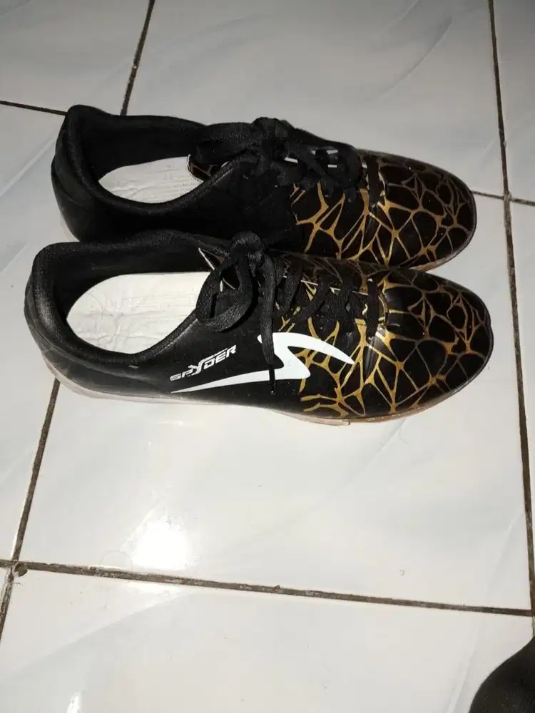 sepatu futsal spech accelerator spyder