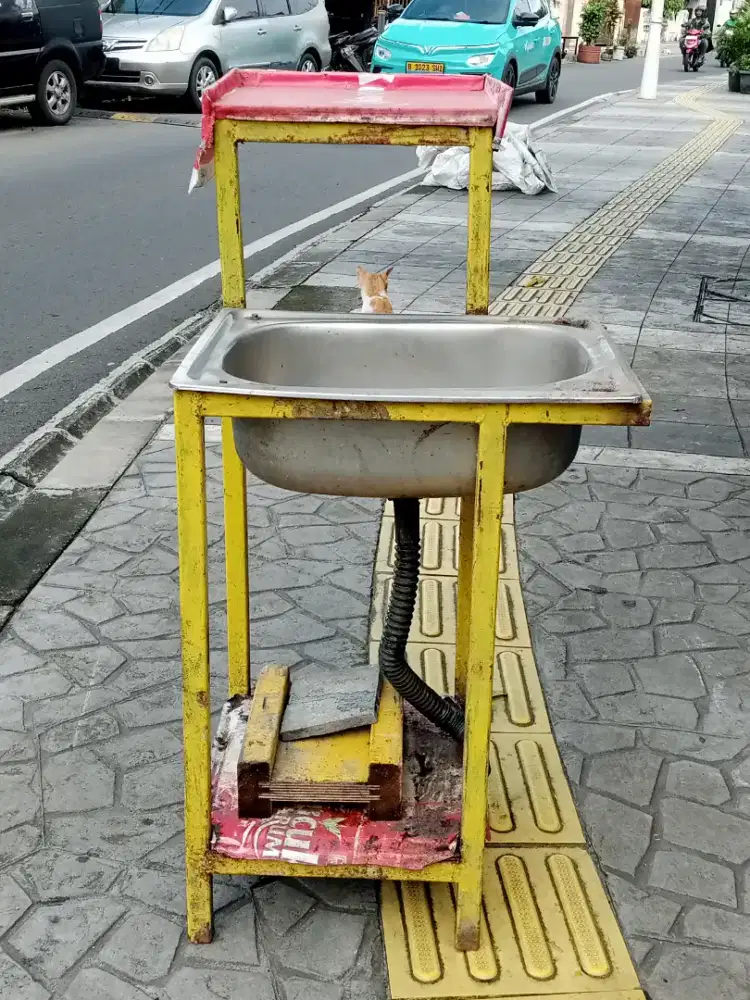 wastafel mini 1 lobang ada tempat perabotannya