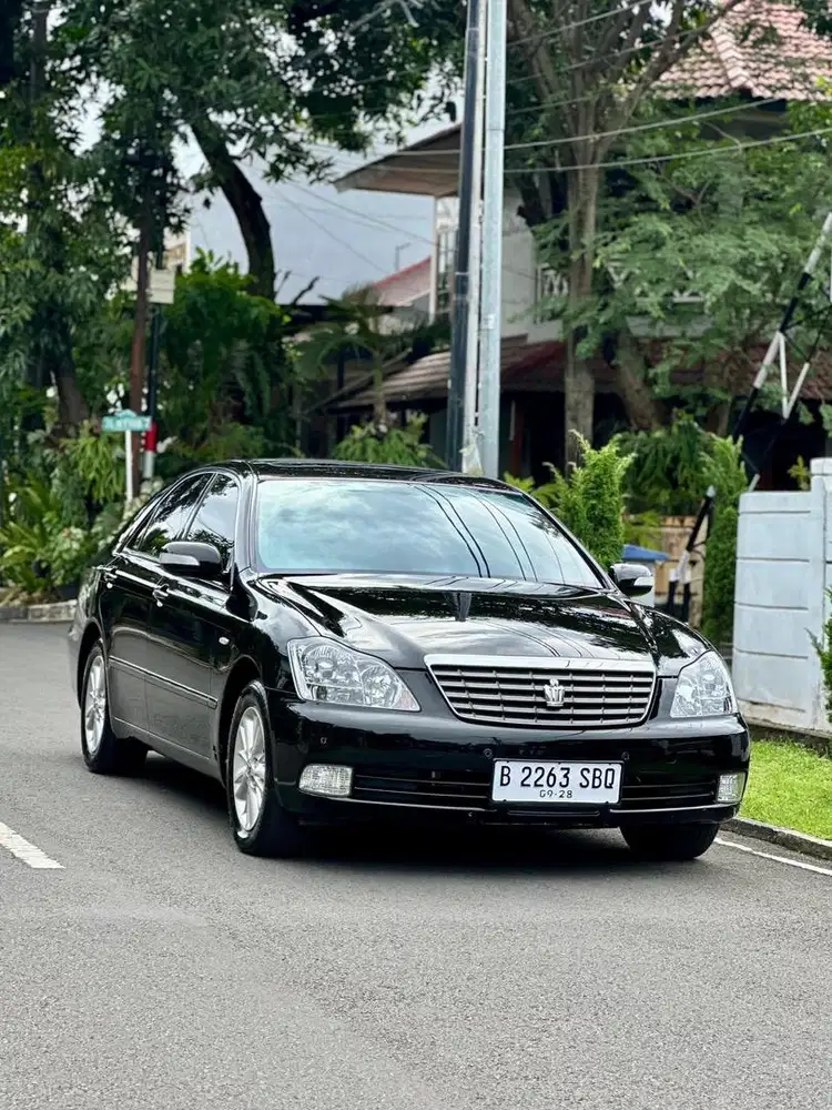 Toyota Crown Royal Sallon 2008 Istimewa