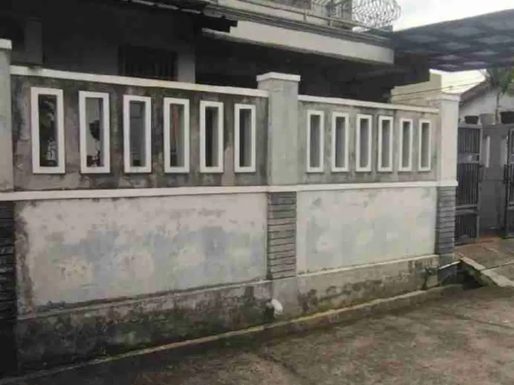 Rumah 2 lantai harga ekonomis di Bintara indah Bekasi Barat