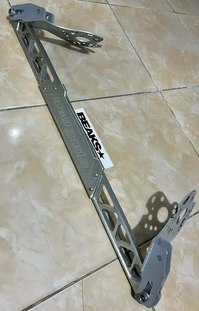 Lca lower bar blackworks