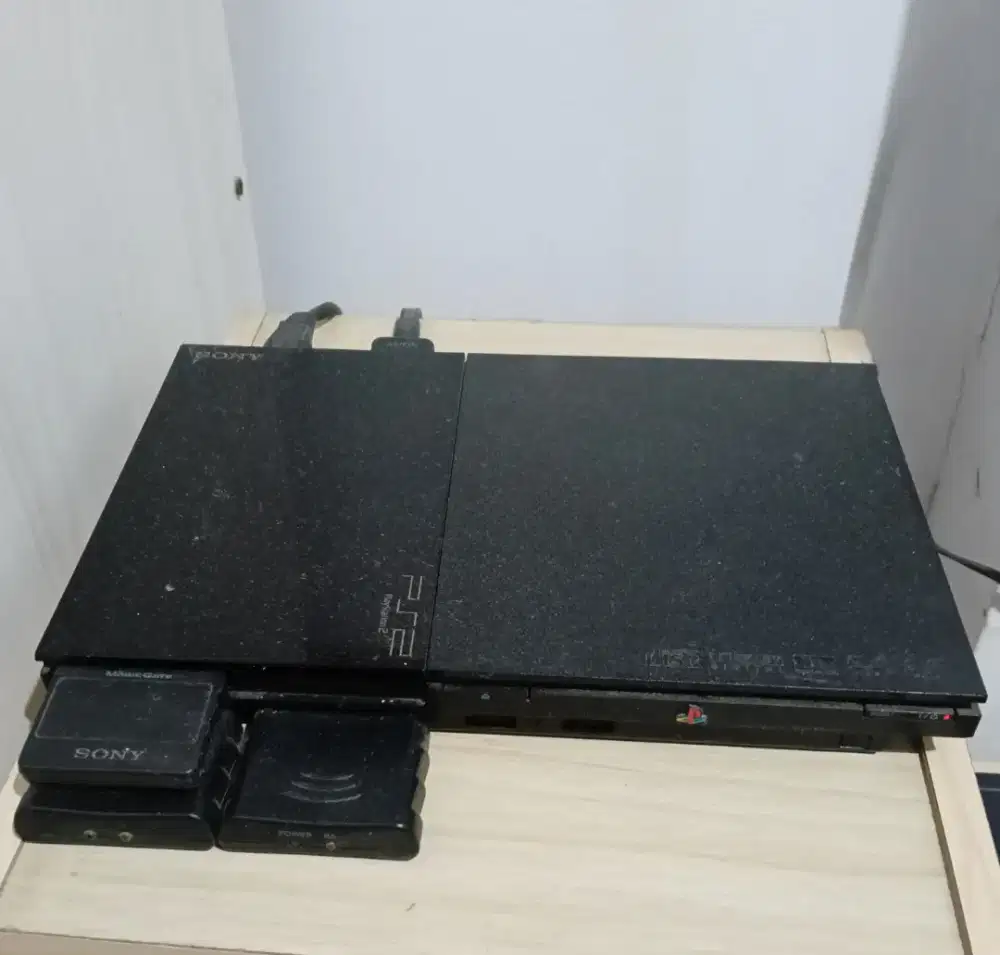 Mesin Playstation PS2 Nyala Fungsi Normal Mulus Tidak Ada Retak Pecah