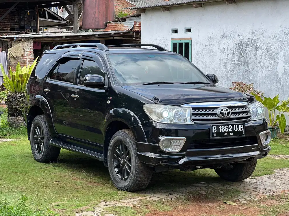 Toyota Fortuner 2010 G diesel metik istimewa jual cepat aja yuk