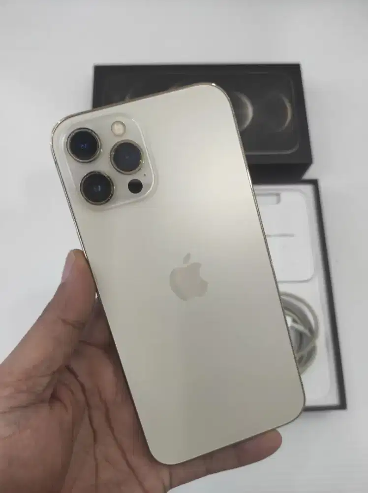 Iphone 12promax 128
Garansi Resmi 
Bh 76% masih ori
Fullset