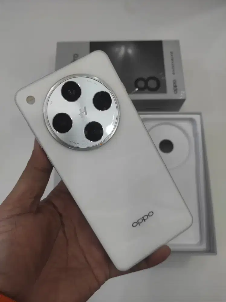 Oppo Find X8 pro silver
Garansi Resmi
Ram 12/512
Mulus 99%
Fullset