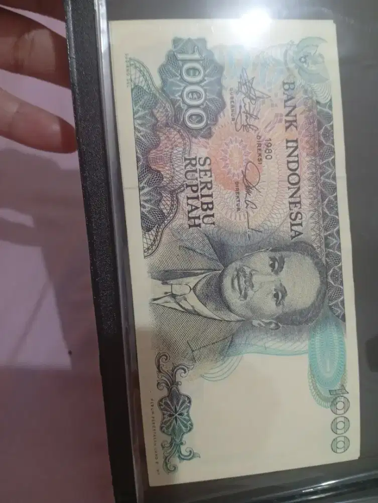 Di jual uang kertas tahun 1980 pecahan seribu rupiah