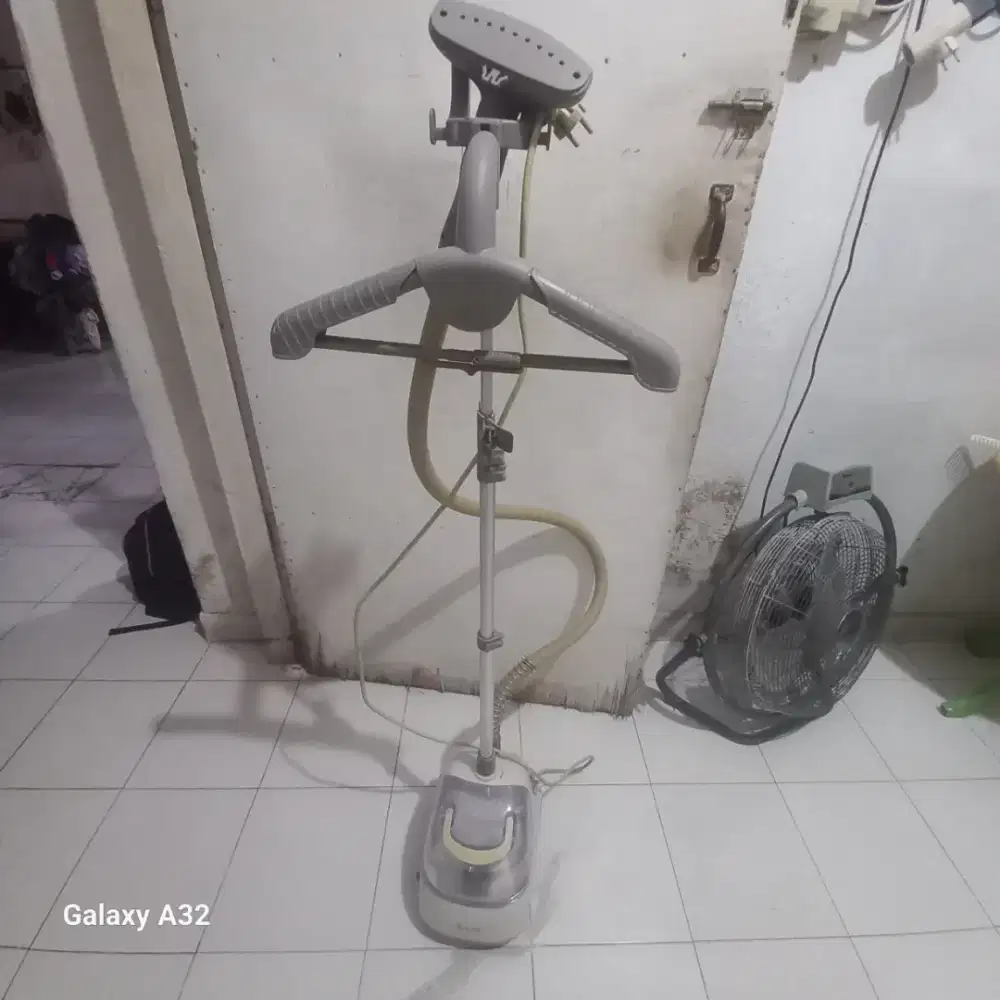 Setrika uap ace hardware