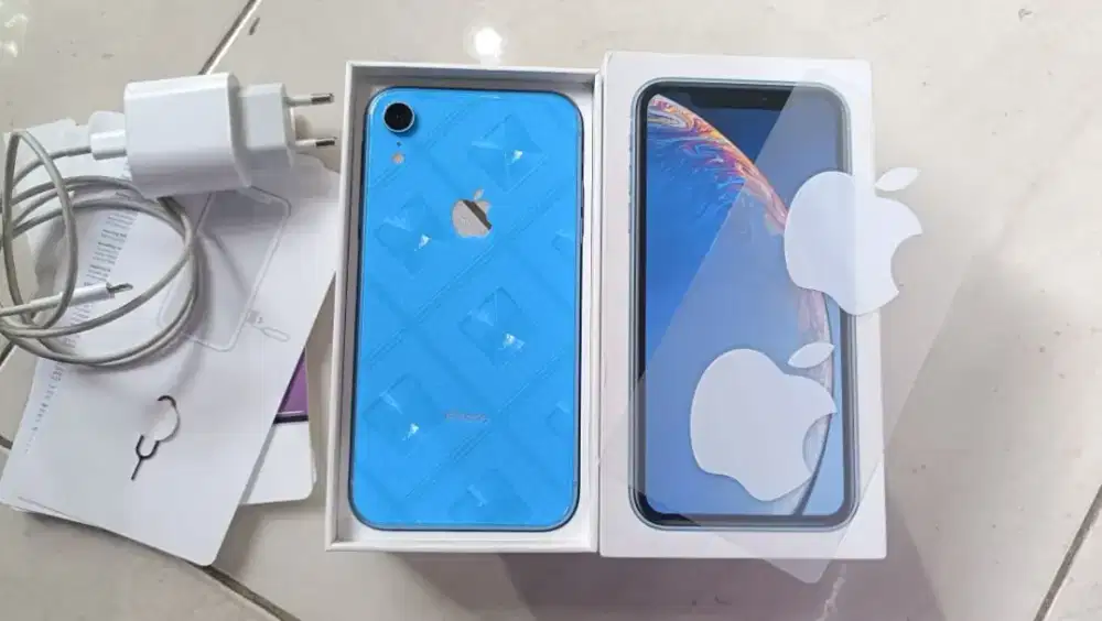 iPhone XR 64 GB all operator