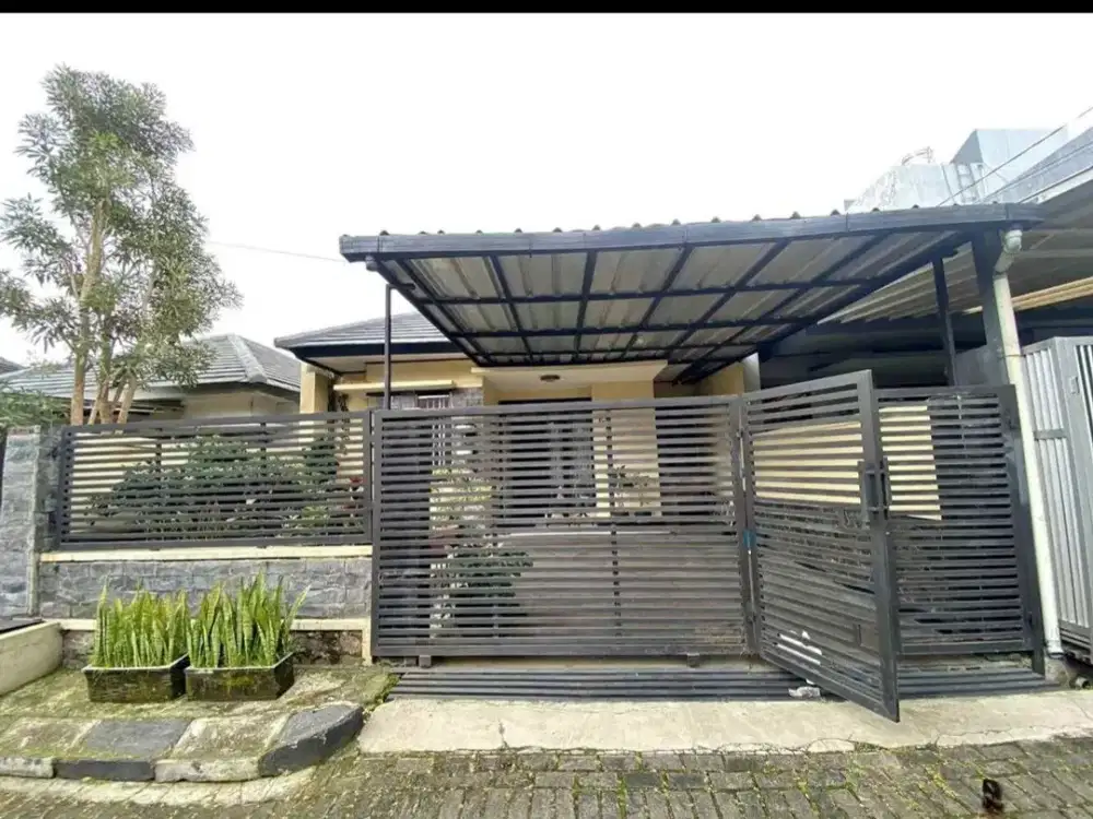 Rumah Minimalis Komplek Sariwangi Dekat Sarijadj