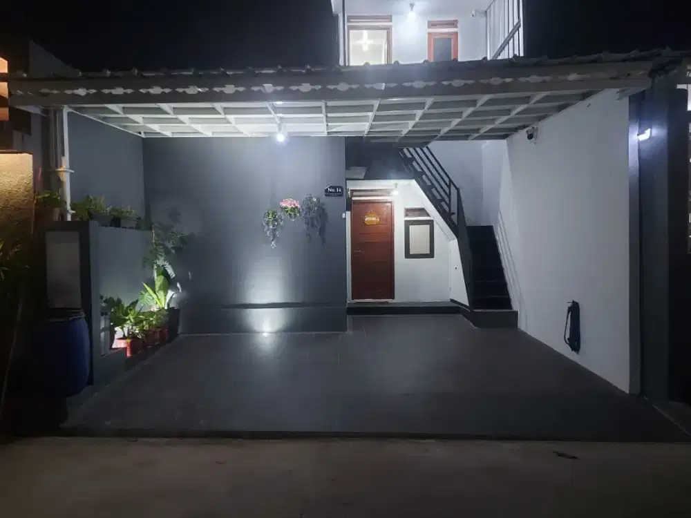 Rumah plus kosan, 2 lantai, Minimalis, aman dan nyaman, sudah renovasi