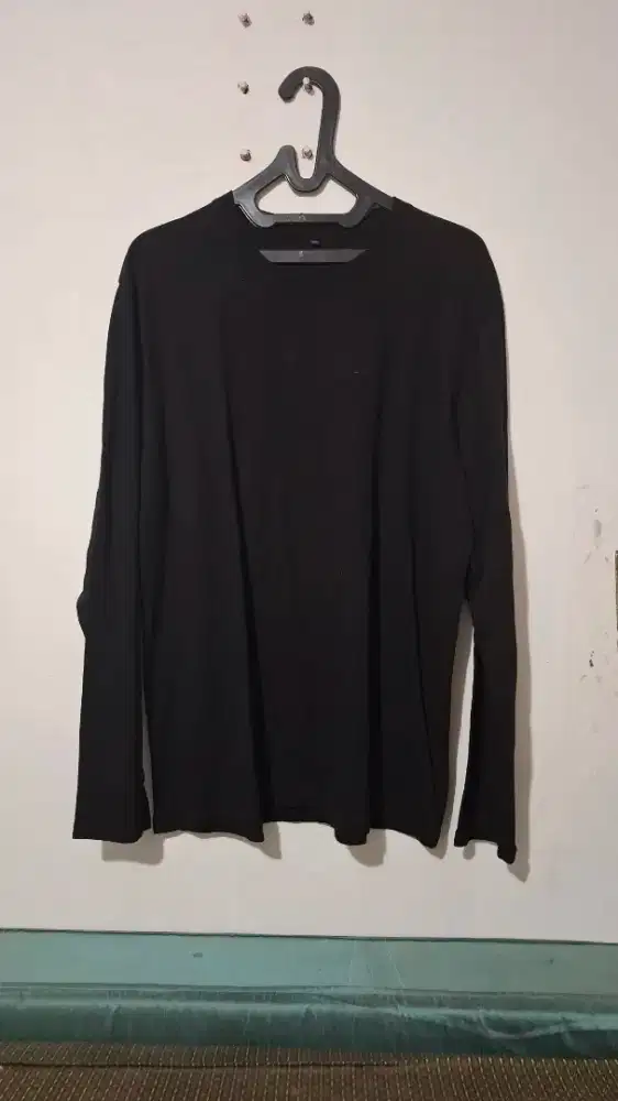 Kaos Hitam Lengan Panjang (4xl)