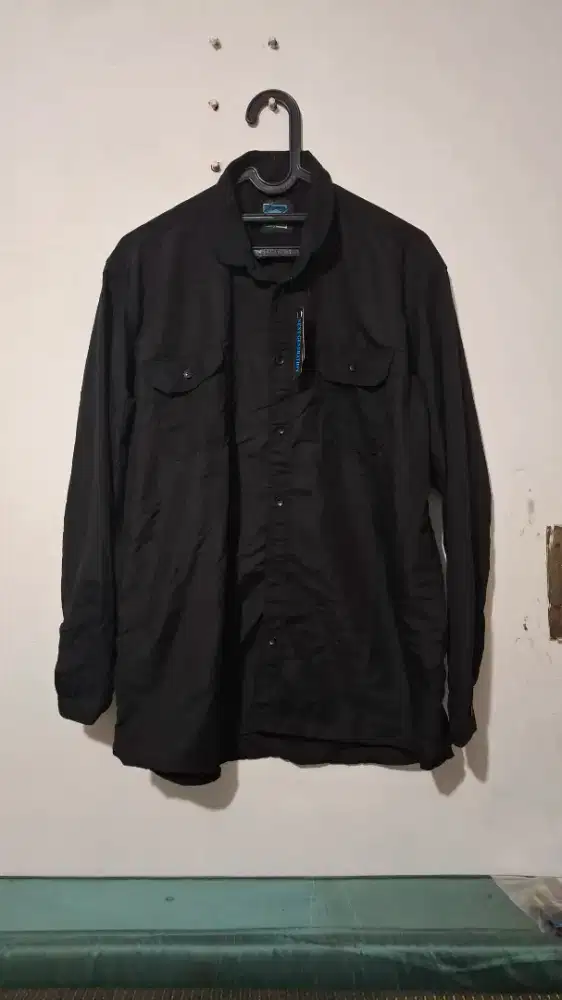 Kemeja Hitam Lengan Panjang Pria