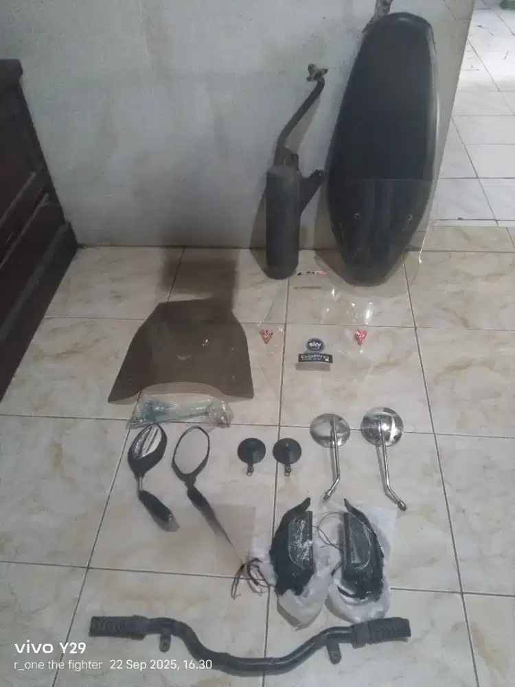 Barang aksesoris variasi motor