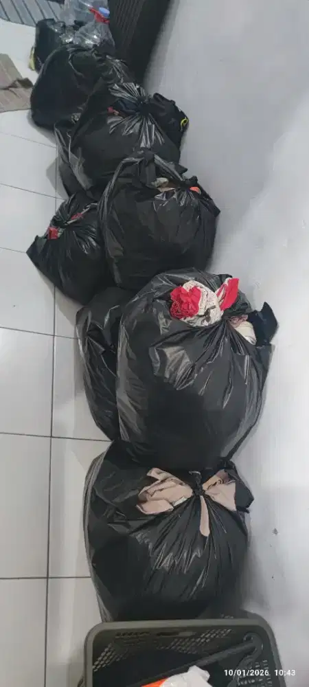 Pakaian bekas laundry