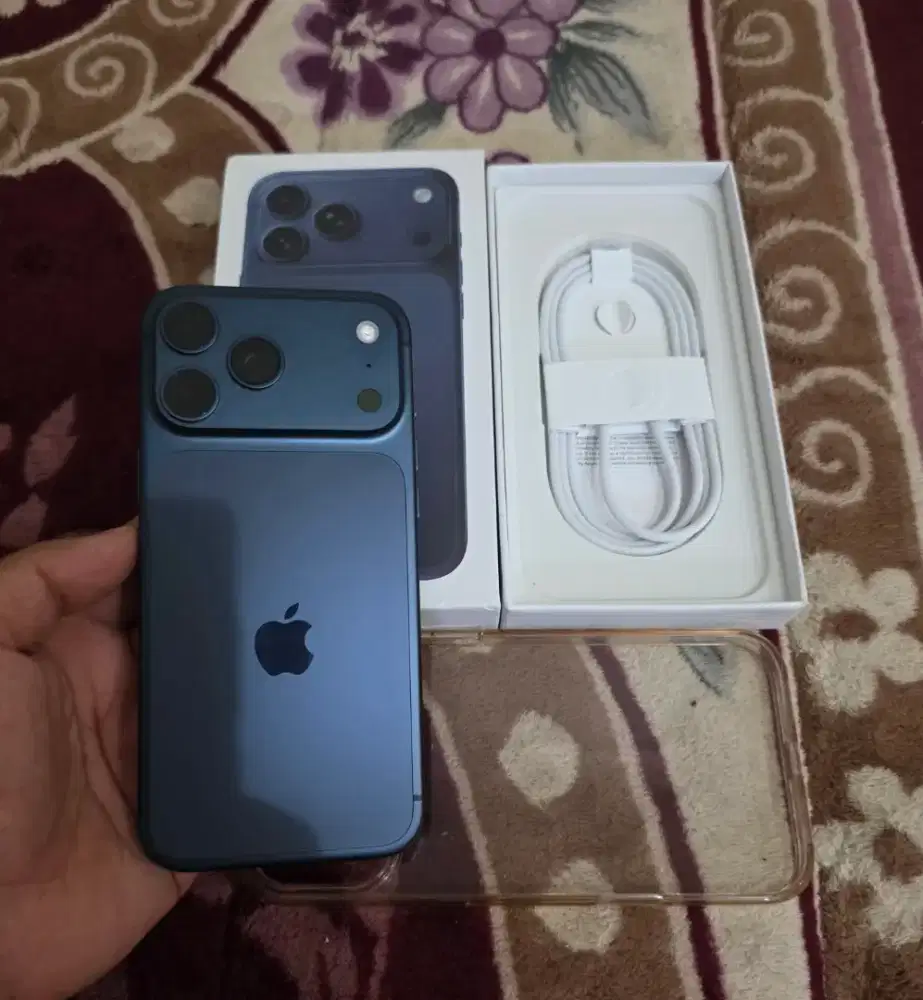 iPhone 17 pro max 256gb garansi 14-12-2026 umur 27 hari,battry 100%