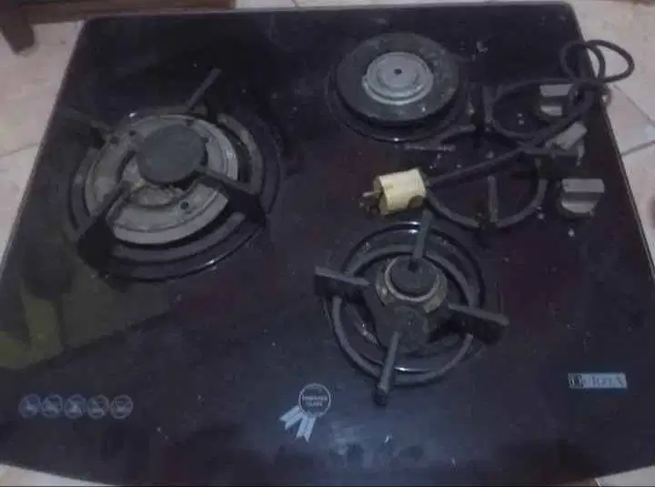 Kompor gas tanam delizia 3 tungku dengan pemantik listrik