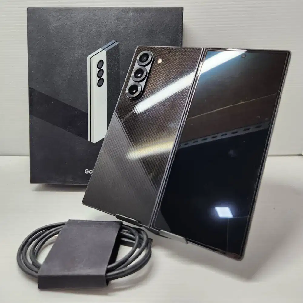 LIKE NEW LIMITED EDITION! SAMSUNG GALAXY Z FOLD 6 12/256 BLACK CRAFTED