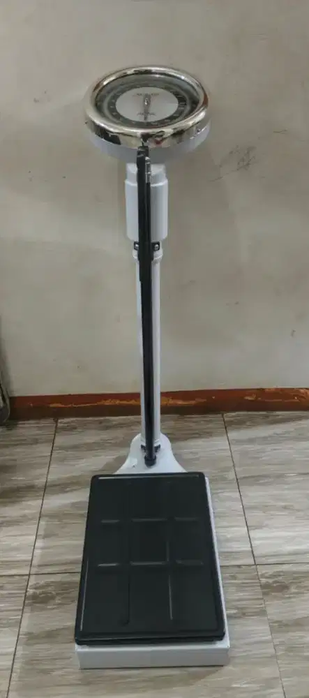 Timbangan badan analog