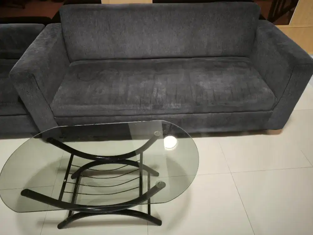 Dijual sofa ruang tamu satu set dengan meja kaca