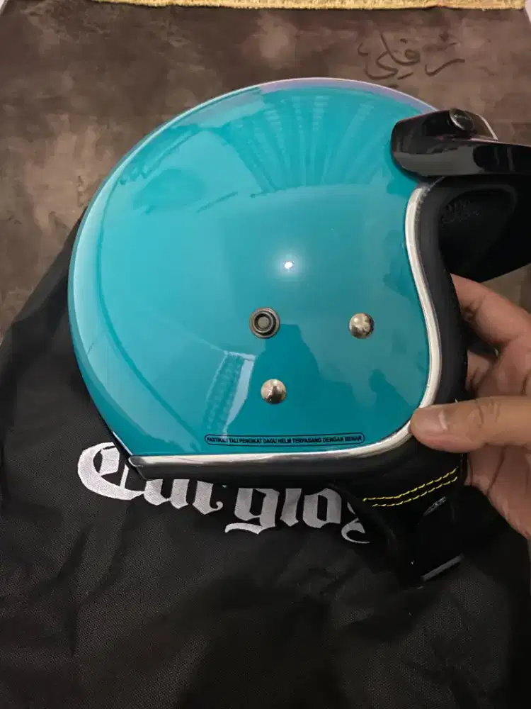 Helm Cargloss list chrome