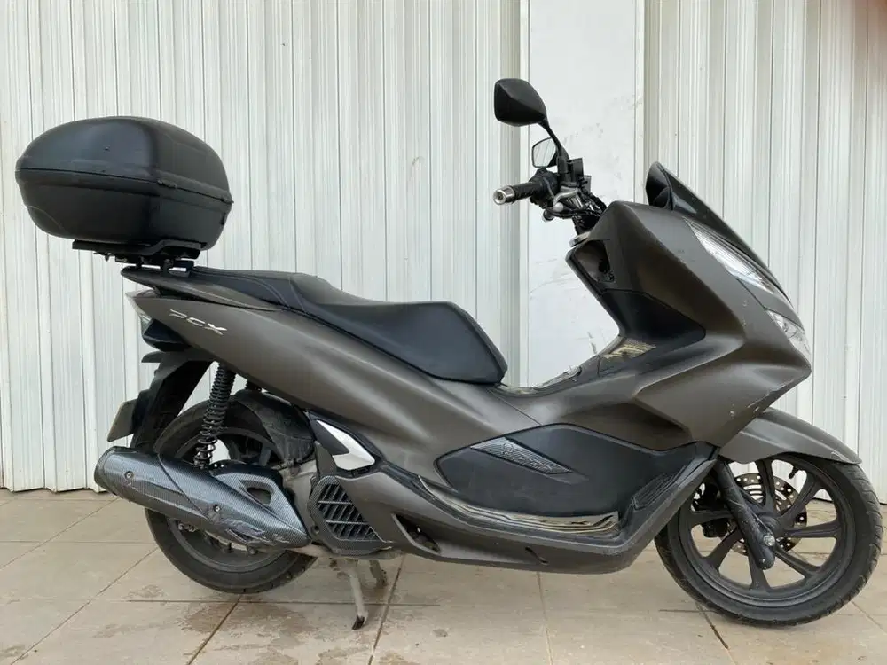 Rp 23.000.000               Honda pcx tahun 2019 warna cokelat 150 cc