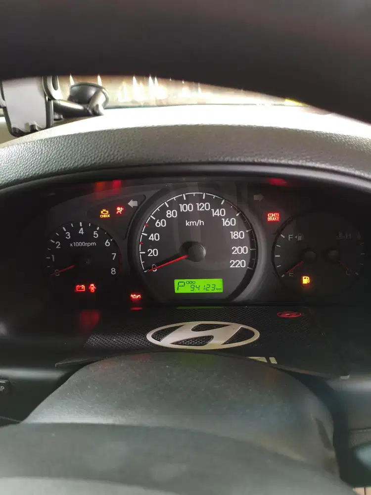 Hyundai H-1 2011 Bensin