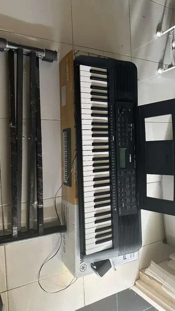 Keyboard Yamaha PSR-E273 Portable Keyboard