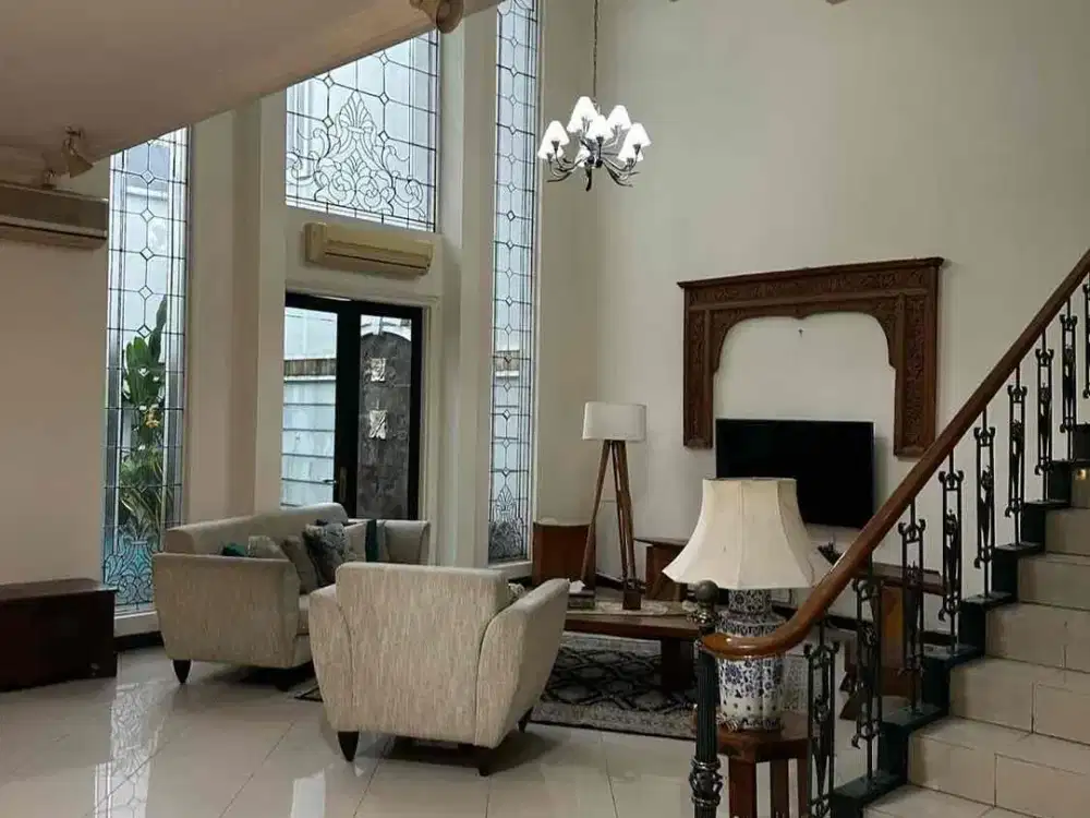 Disewakan Rumah Bagus Tropical Pondok Indah