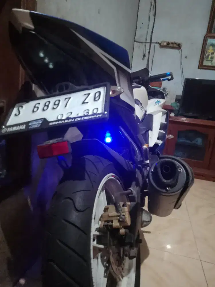 MOTOR YZF R15V2