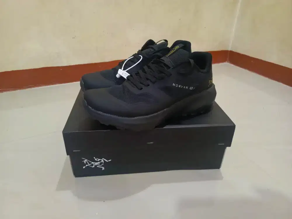 Sepatu Outdoor berkualitas tinggi