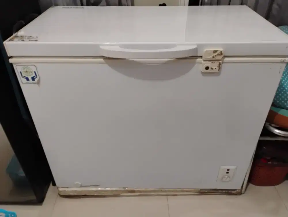 Jual frezzer ukuran 200 ltr second bagus