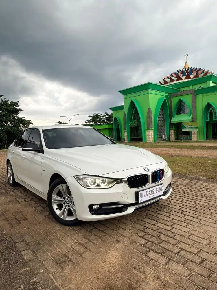 BMW 320i F30 N20 2015