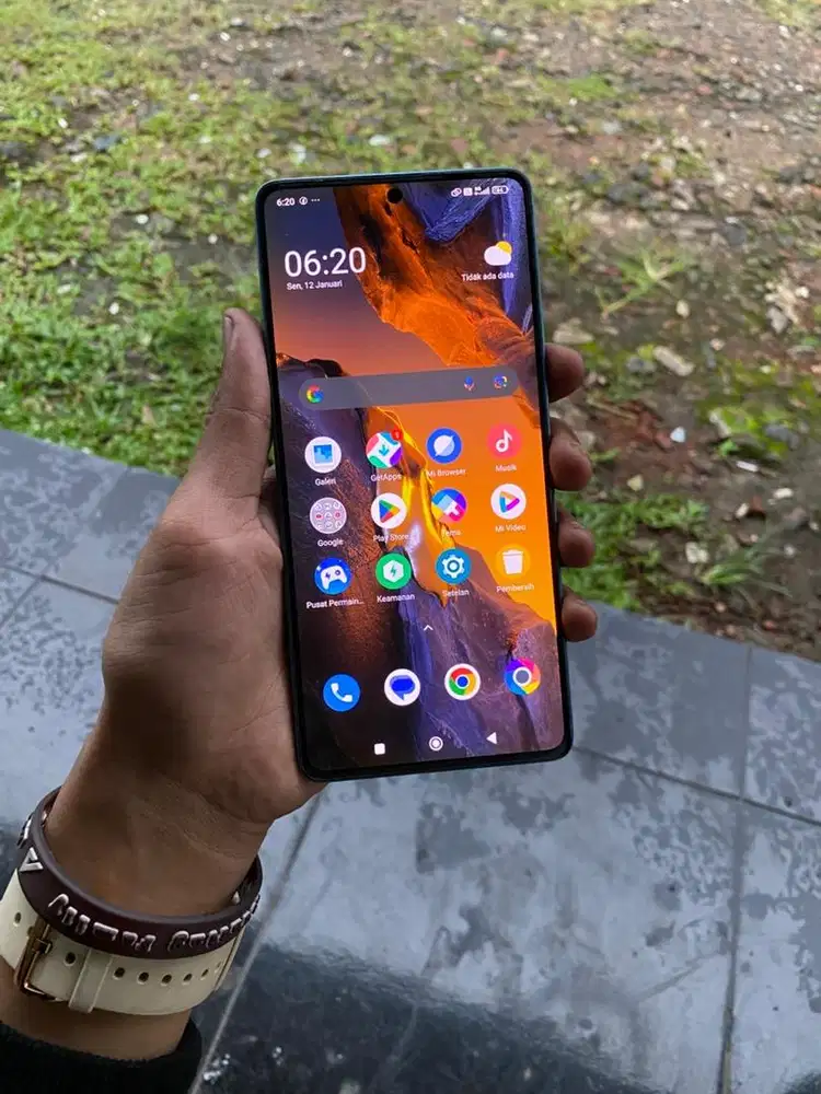 Poco F5 5G 12/256 NFC