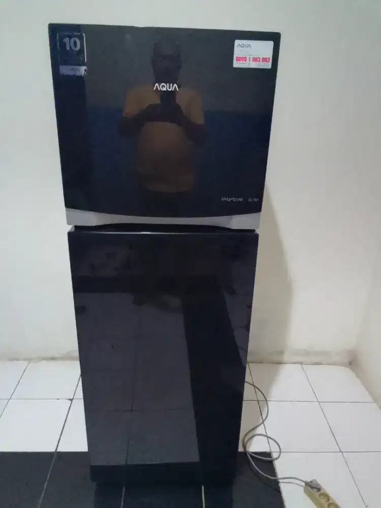Kulkas 2 pintu merk Aqua inverter orsinil