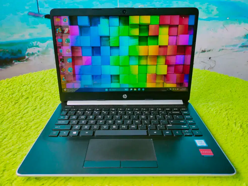 LAPTOP HP14CM SLIM i5 GEN 8 DOUBLE VGA DOUBLE PENYIMPANAN GAME JOS