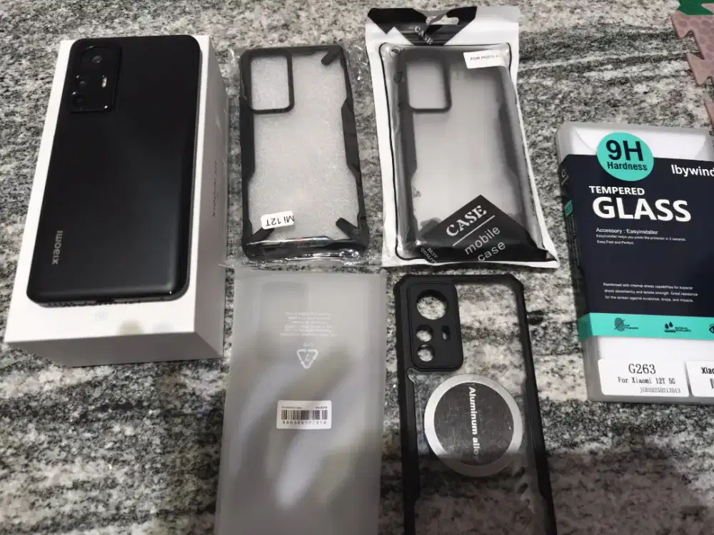 Xiaomi 12T 8/256 Hitam terawat banyak bonus