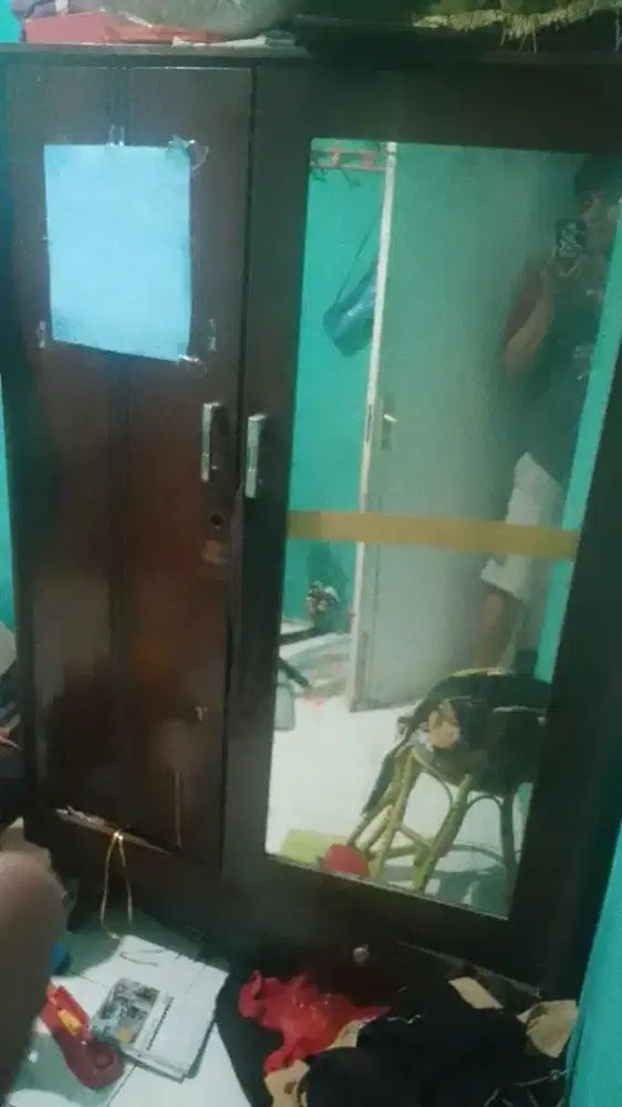 Di jual cepat lemari jati asli