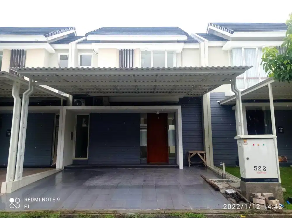 Rumah minimalis Northwest Park Citraland dekat Danau Carport Luas